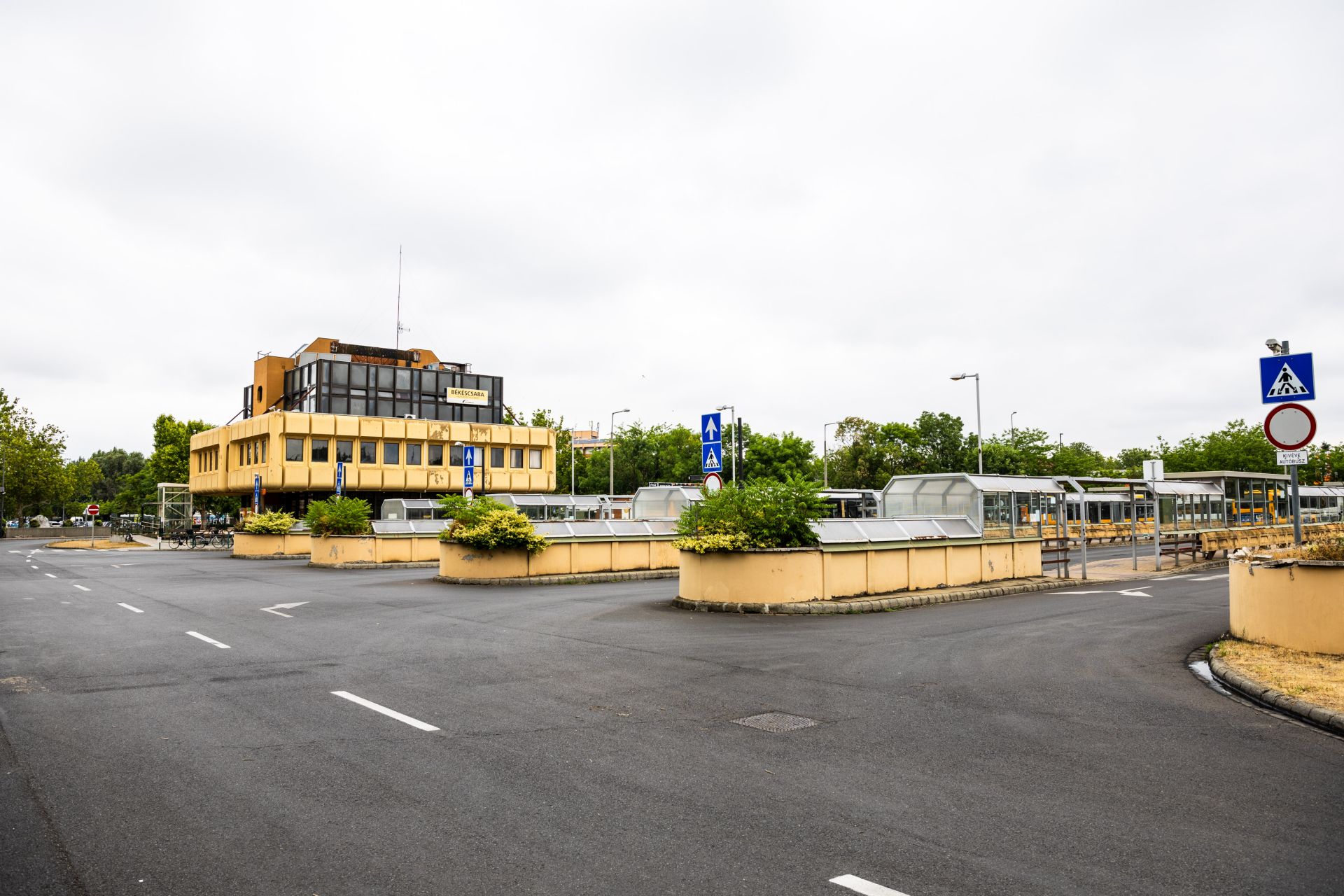 Békéscsaba - Helyközi Tömegközlekedési Csomópont kialakítása - építészeti tervpályázat