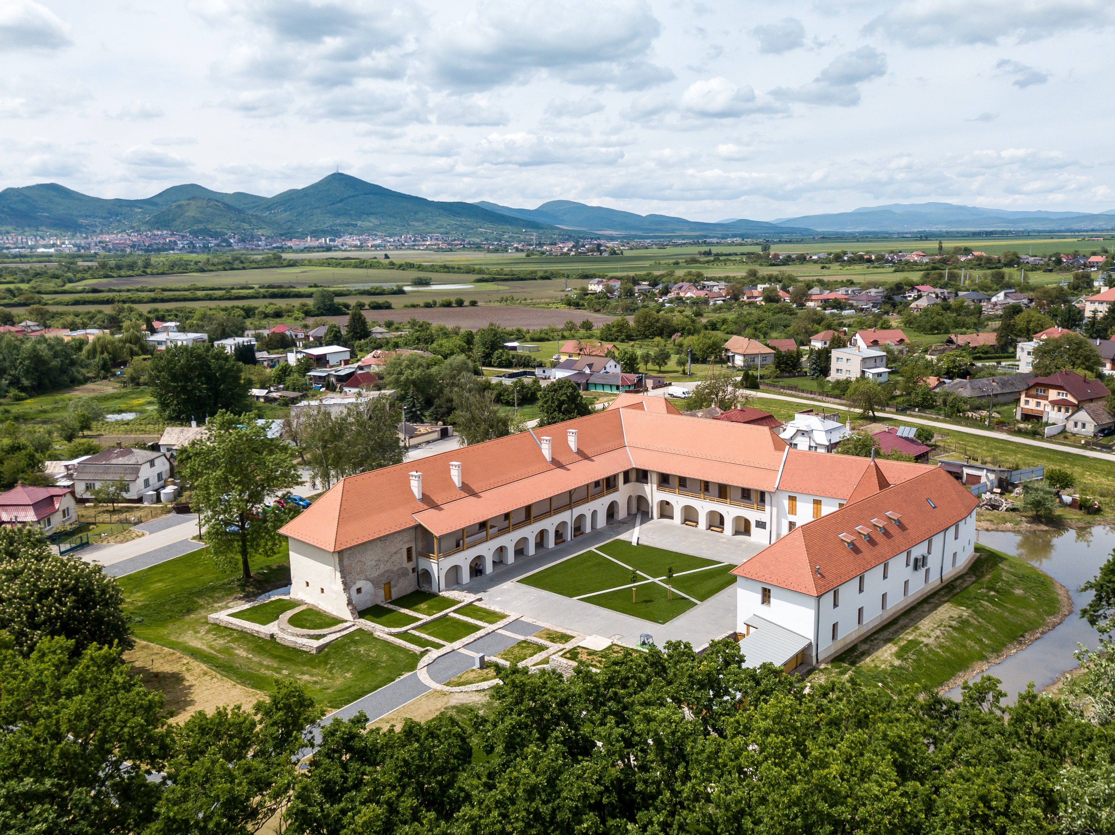 A felújított borsi Rákóczi-kastély