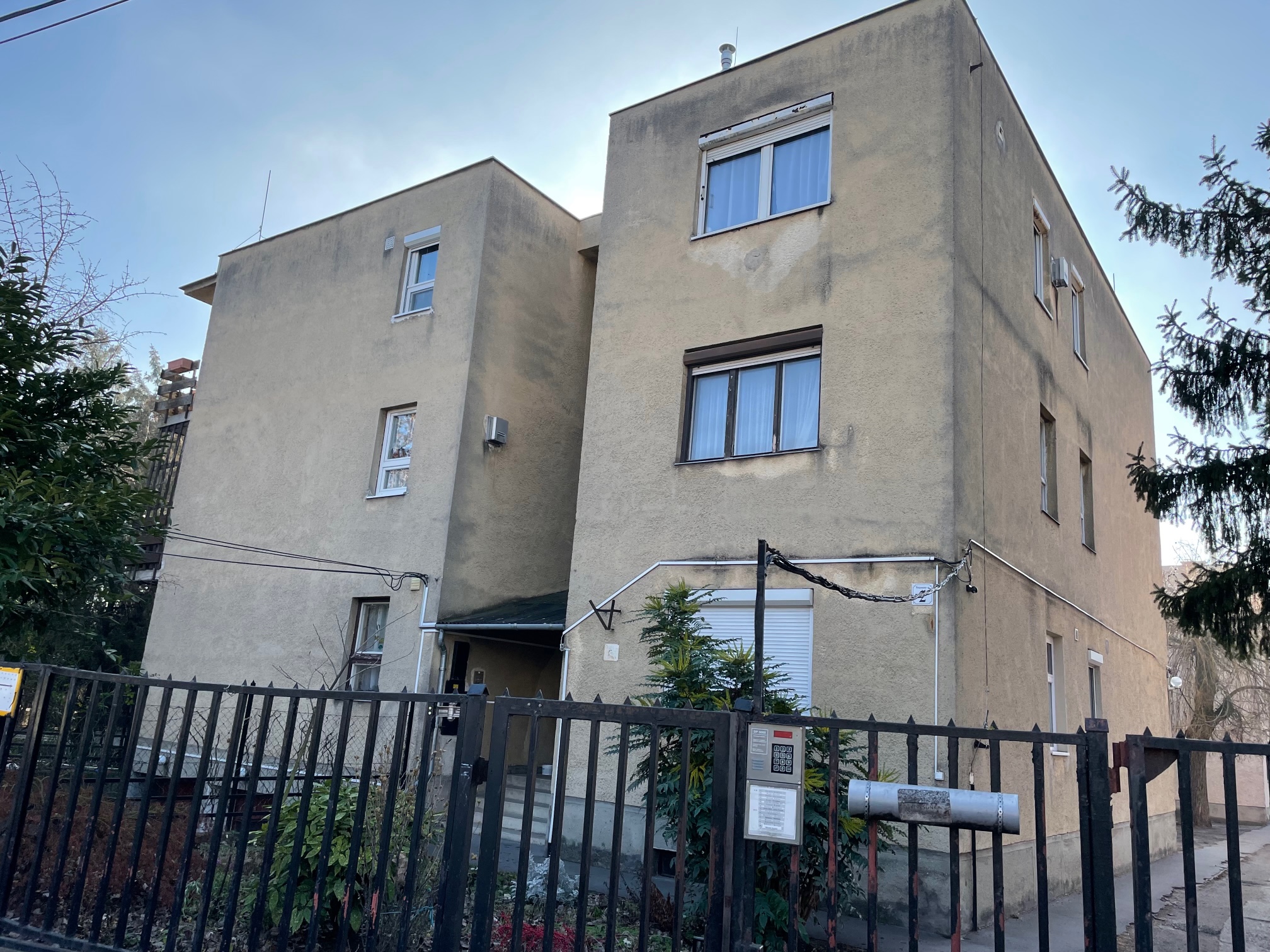 1141 Budapest, XIV. kerület, Vezseny u. 2.