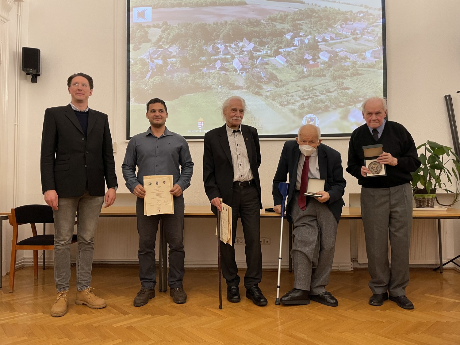 Akik sokat tettek páratlan népi építészeti örökségünkért – kiosztották a Vargha László népi építészeti díjakat